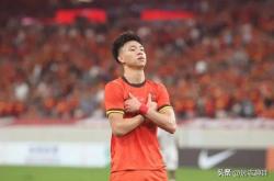 开云体育-燕赵金雕队对阵岭南雷霆队，击剑总决赛火力全开，门将神扑救主——防守强度拉满的简单介绍